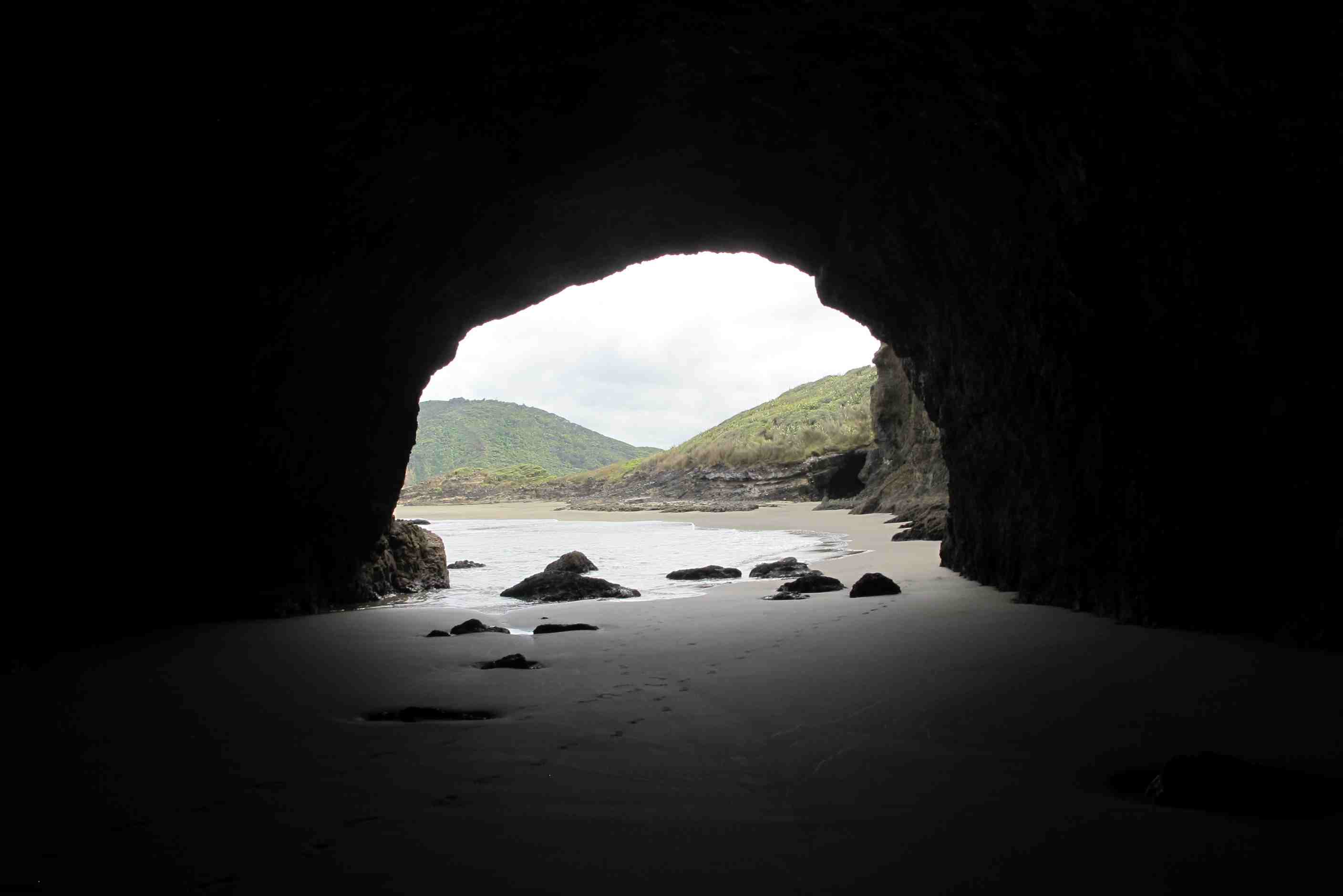 Bethells Beach Cave